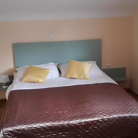 Ferienhaus Vesna Виньерац Экстерьер фото